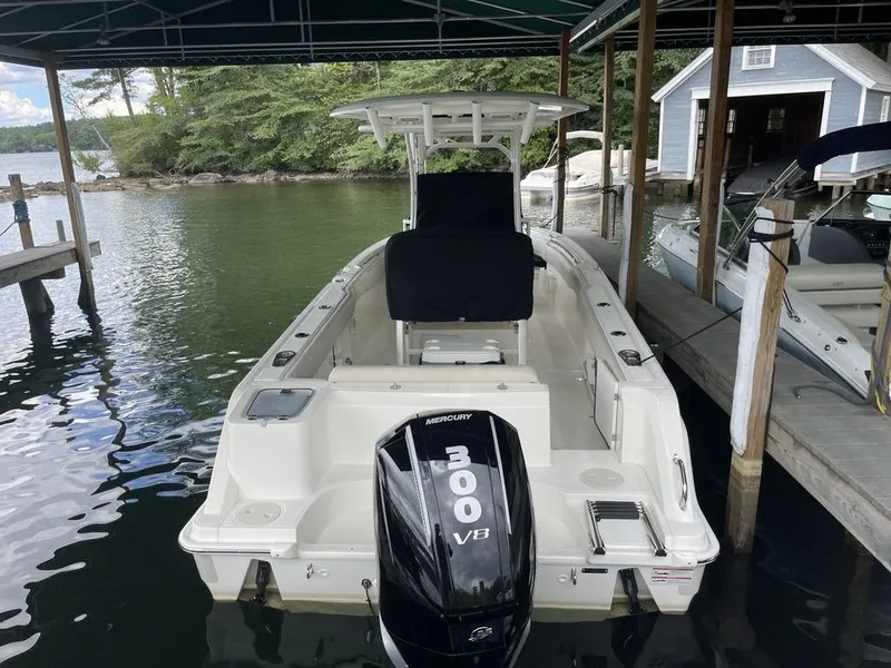 Slide: The Image of Boston Whaler 230 Outrage 2025 - 3