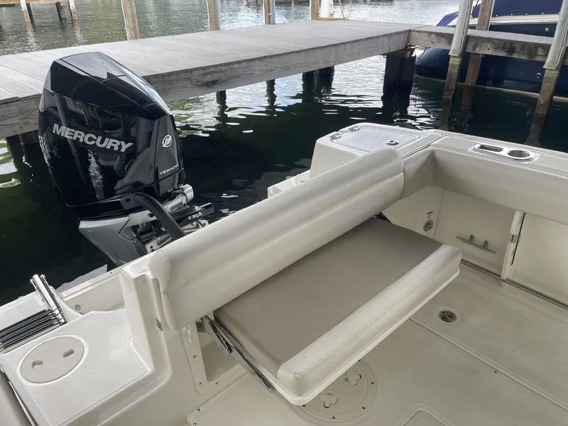 Slide: The Image of Boston Whaler 230 Outrage 2025 - 7