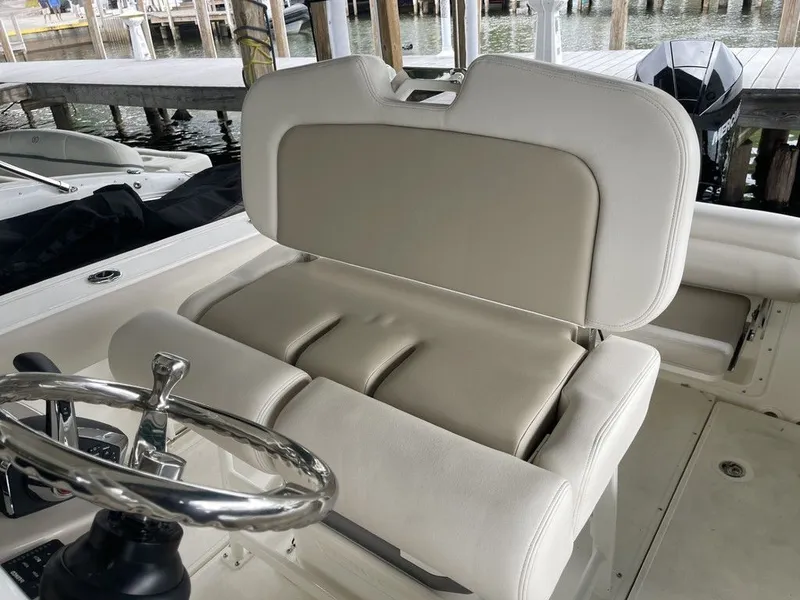 Slide: The Image of Boston Whaler 230 Outrage 2025 - 8
