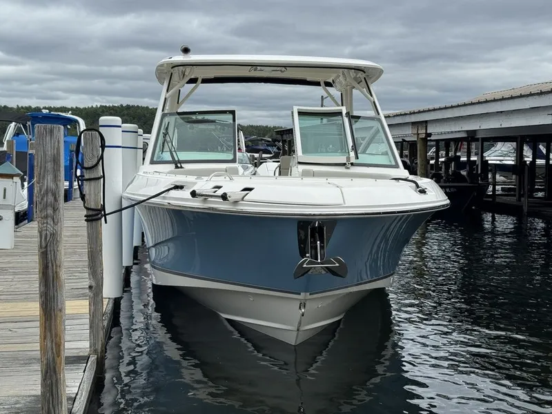 Slide: The Image of Boston Whaler 280 Vantage 2025 - 8