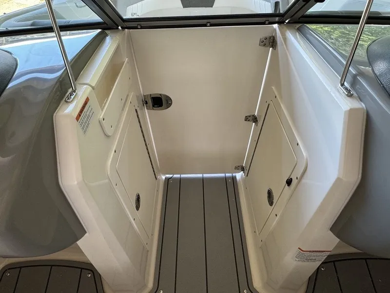 Slide: The Image of Chaparral 21 SSi 2025 - 9