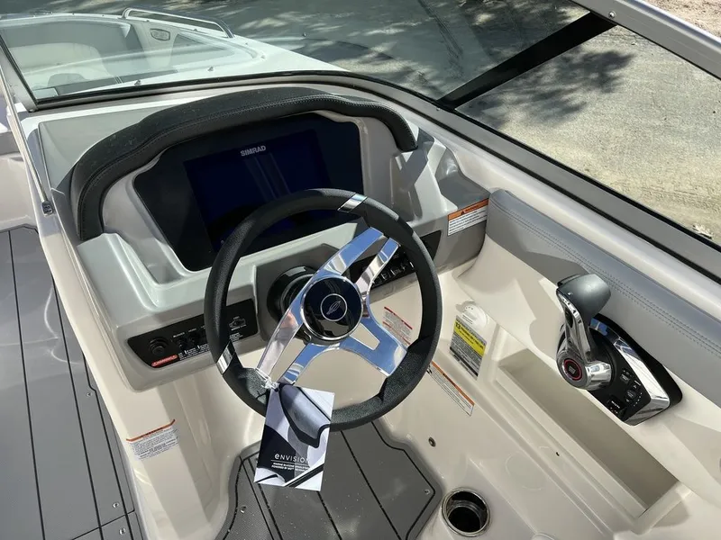 Slide: The Image of Chaparral 23 SSi 2025 - 5