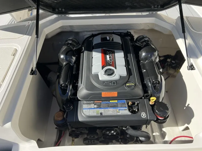 Slide: The Image of Chaparral 23 SSi 2025 - 9