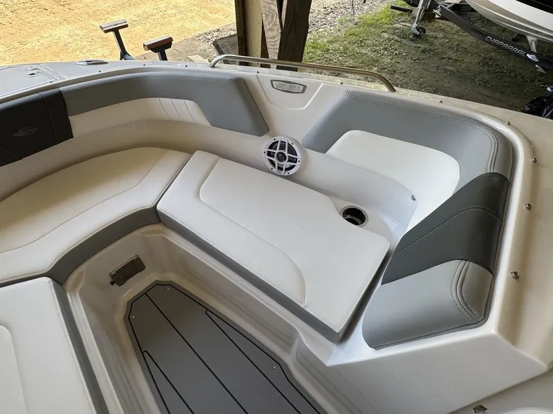 Slide: The Image of Chaparral 23 SSi 2025 - 20