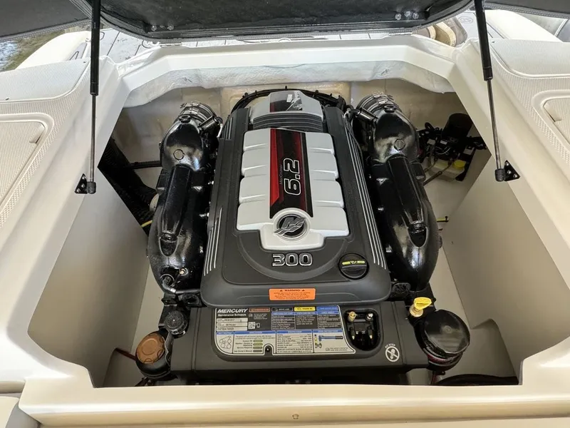 Slide: The Image of Chaparral 23 SSi 2025 - 8