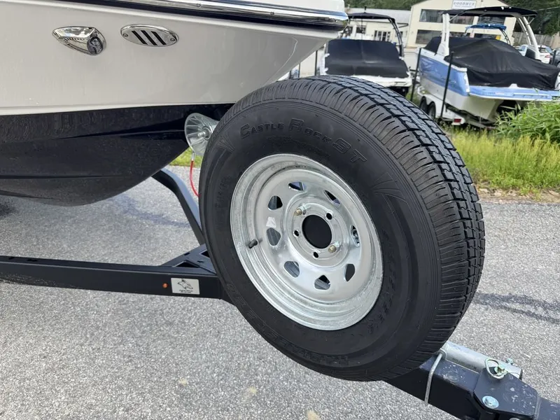 Slide: The Image of Chaparral 23 SSi 2025 - 8