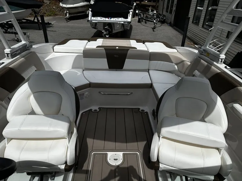 Slide: The Image of Chaparral 23 SSi 2022 - 17