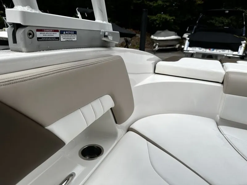 Slide: The Image of Chaparral 23 SSi 2022 - 19