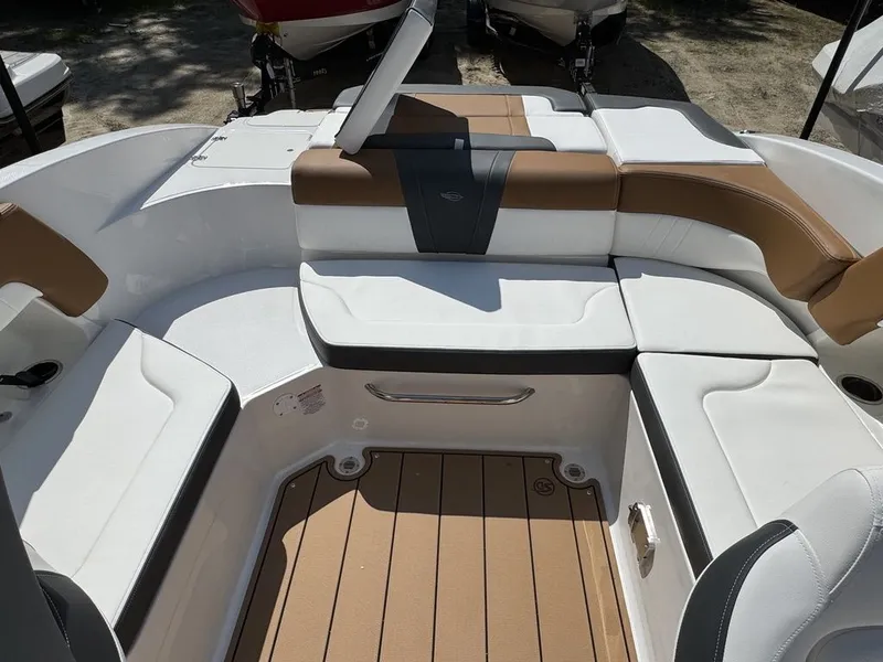 Slide: The Image of Chaparral 23 SSI SPORT 2025 - 10