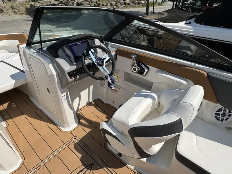 Slide: The Image of Chaparral 23 SSI SPORT 2025 - 17