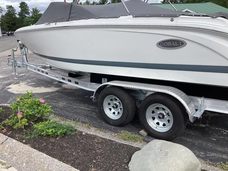 Slide: The Image of Cobalt 220S 2020 - 12