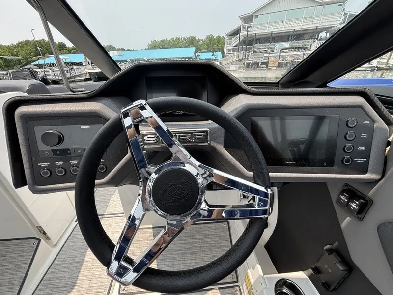 Slide: The Image of Cobalt CS23 Surf 2025 - 11