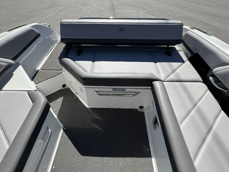 Slide: The Image of Cobalt R6 2021 - 12