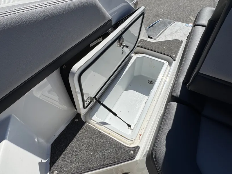 Slide: The Image of Cobalt R6 2021 - 13