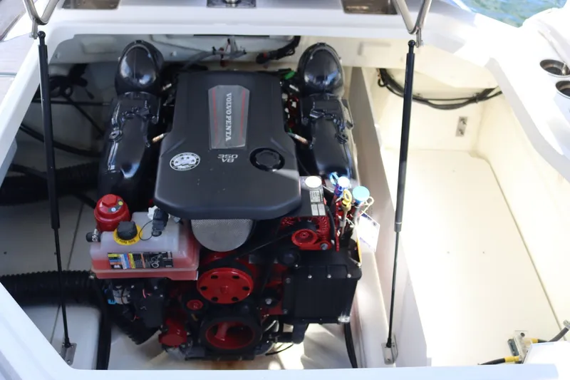 Slide: The Image of Cobalt R6 2025 - 12