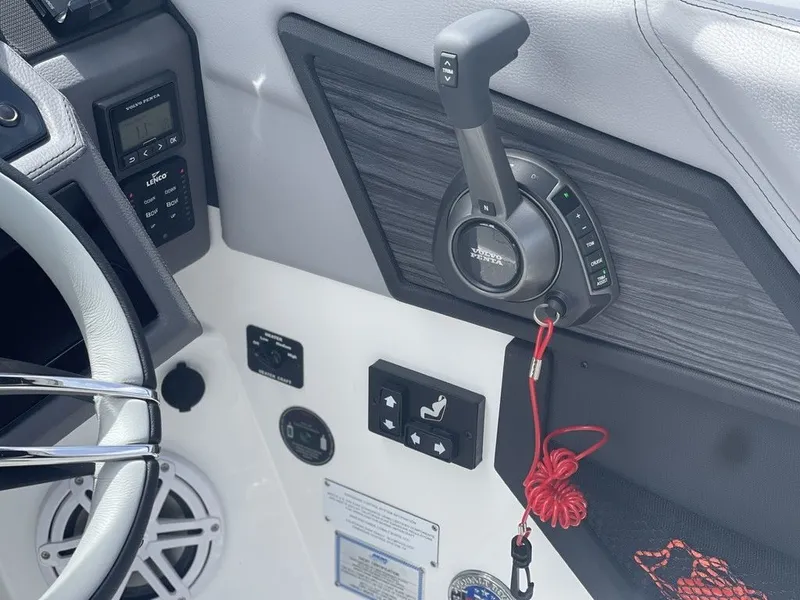 Slide: The Image of Cobalt R8 2025 - 15