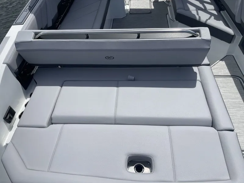 Slide: The Image of Cobalt R8 2025 - 27