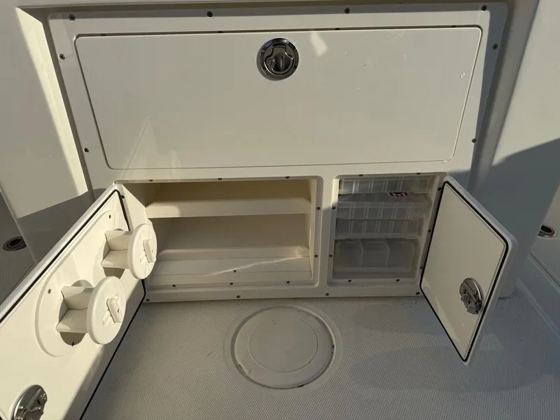Slide: The Image of Cobia 265 Open Center Console 2025 - 12