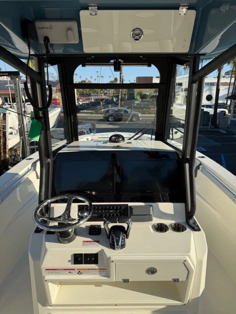 Slide: The Image of Cobia 265 Open Center Console 2025 - 9