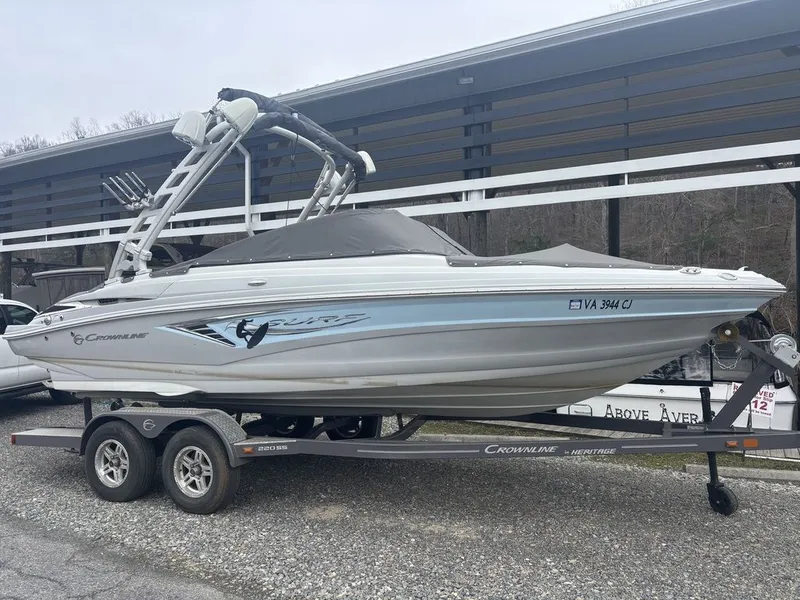 The Image of Crownline Boats 220SS SURF 2022 - 1