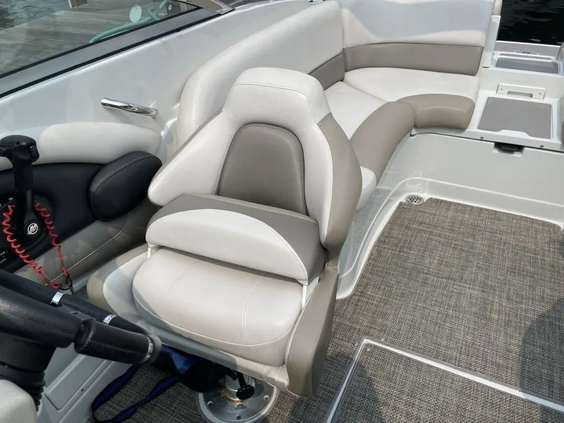 Slide: The Image of Crownline Boats 255SS 2015 - 25