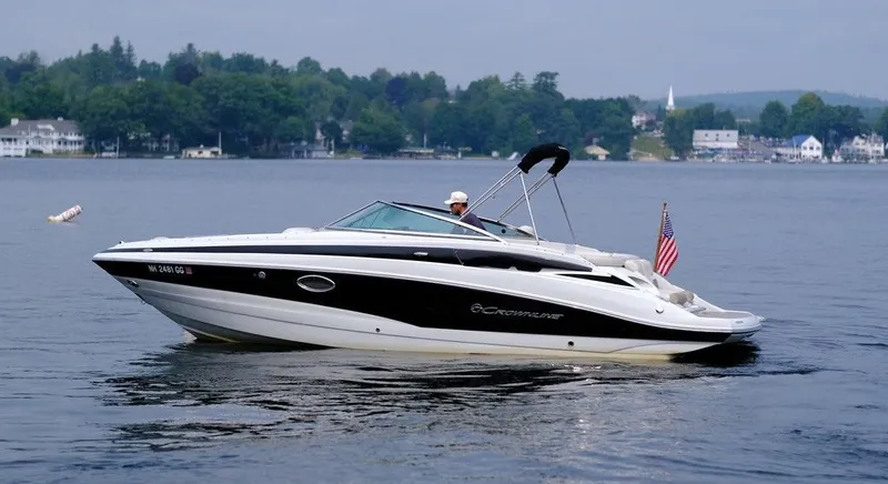 Slide: The Image of Crownline Boats 255SS 2015 - 9