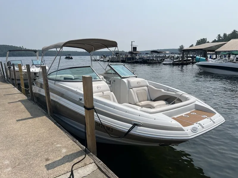 The Image of Crownline Boats Eclipse E6 2012 - 1