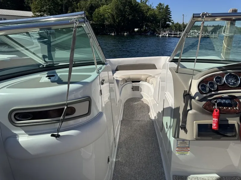 Slide: The Image of Crownline Boats Eclipse E6 2012 - 28