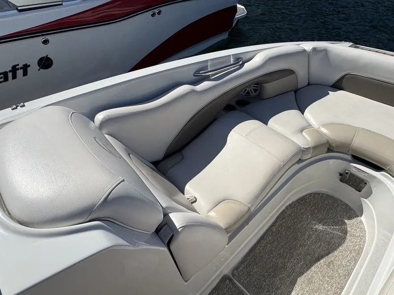 Slide: The Image of Crownline Boats Eclipse E6 2012 - 30