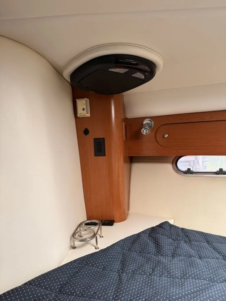 Slide: The Image of Four Winns 378 Vista 2003 - 11