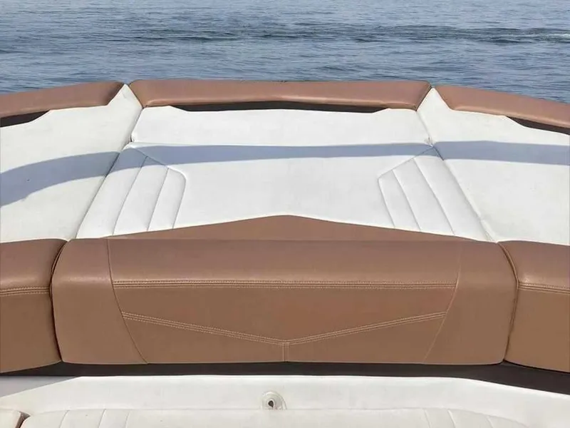 Slide: The Image of Four Winns H210 2018 - 15