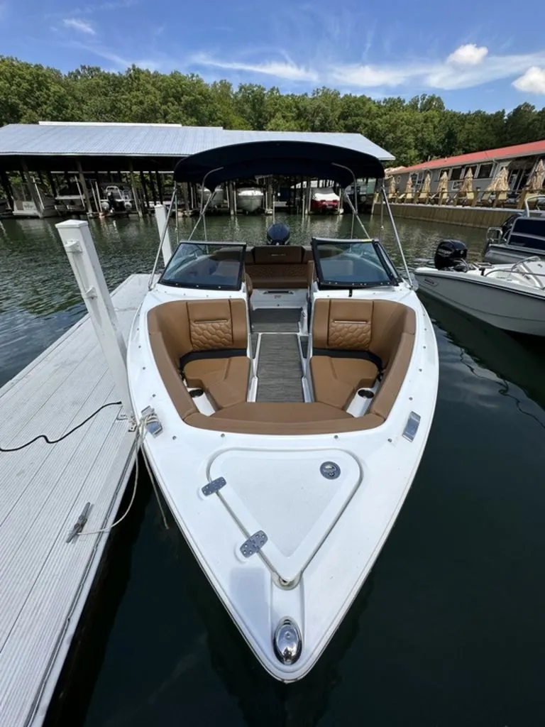 Slide: The Image of Four Winns H2C Horizon OB 2023 - 7