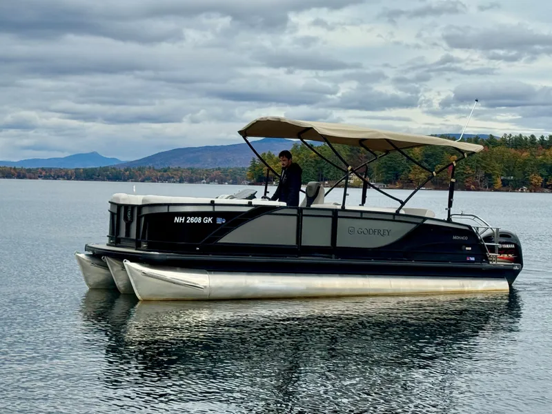 Slide: The Image of Godfrey Monaco 235 SFL 2022 - 12