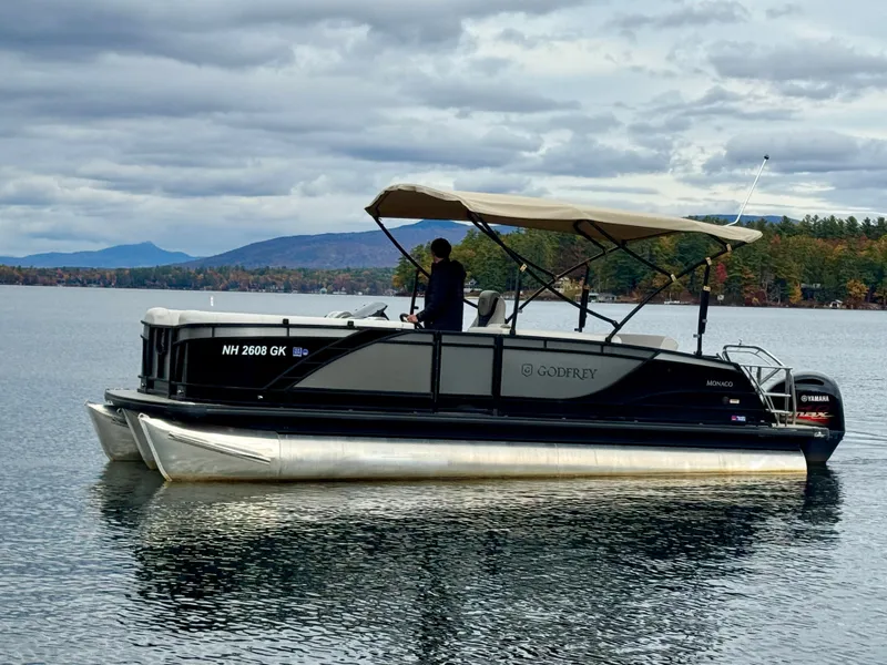 Slide: The Image of Godfrey Monaco 235 SFL 2022 - 13