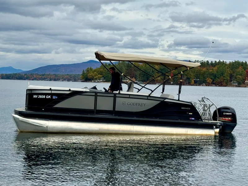 Slide: The Image of Godfrey Monaco 235 SFL 2022 - 15