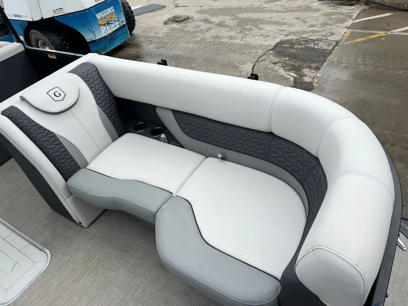 Slide: The Image of Godfrey Monaco 235 SFL 2022 - 21