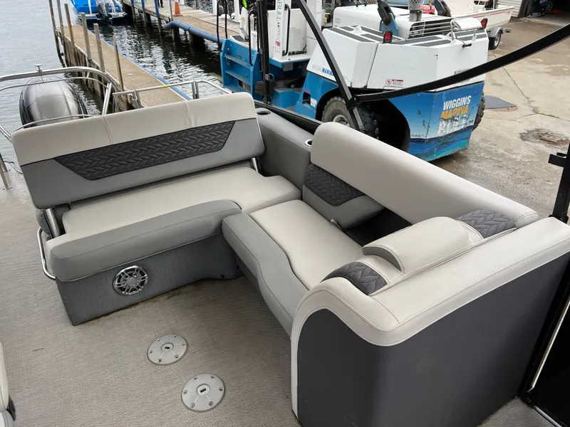 Slide: The Image of Godfrey Monaco 235 SFL 2022 - 35