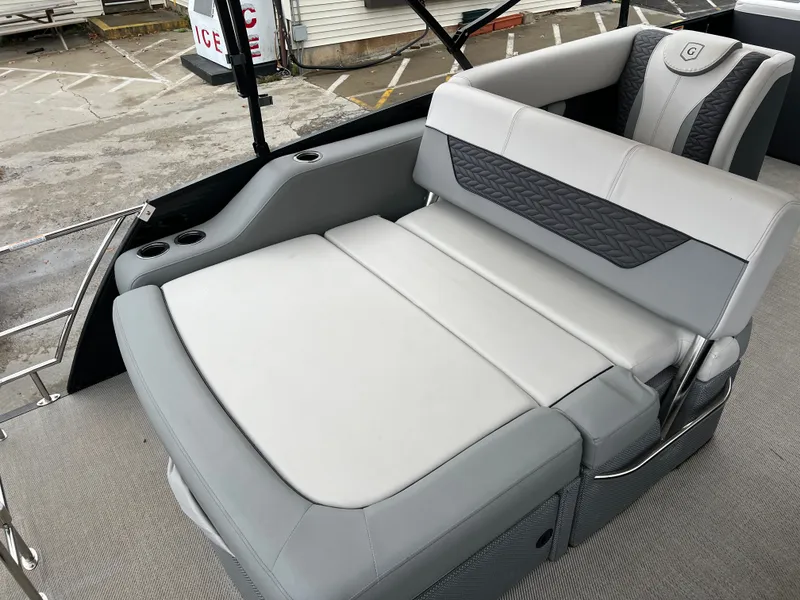 Slide: The Image of Godfrey Monaco 235 SFL 2022 - 36