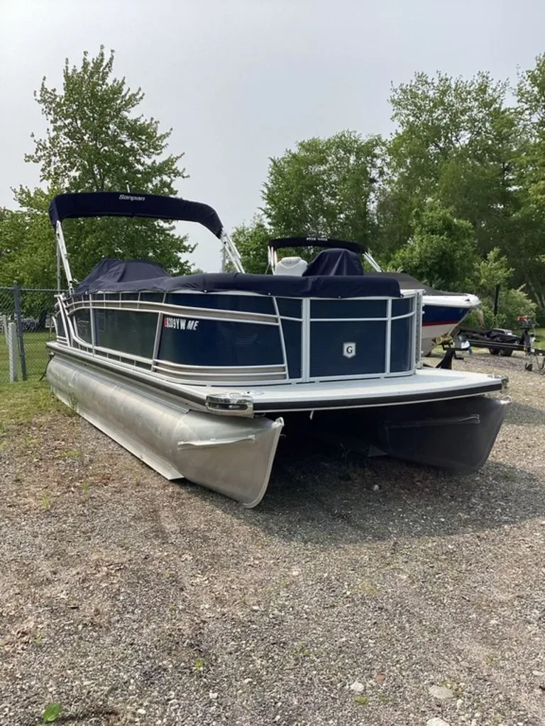 Slide: The Image of Godfrey SUNPAN SP2500 FE 2016 - 4