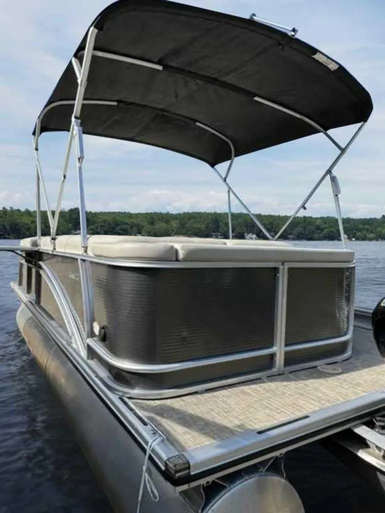 Slide: The Image of Harris Cruiser 210 2019 - 16