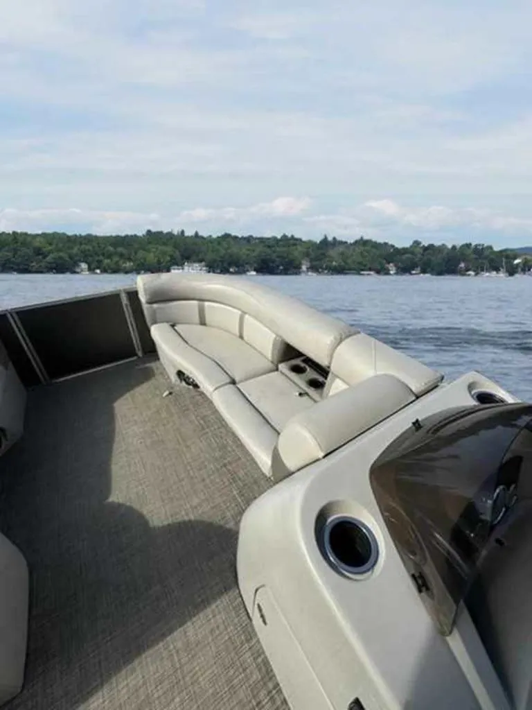 Slide: The Image of Harris Cruiser 210 2019 - 17