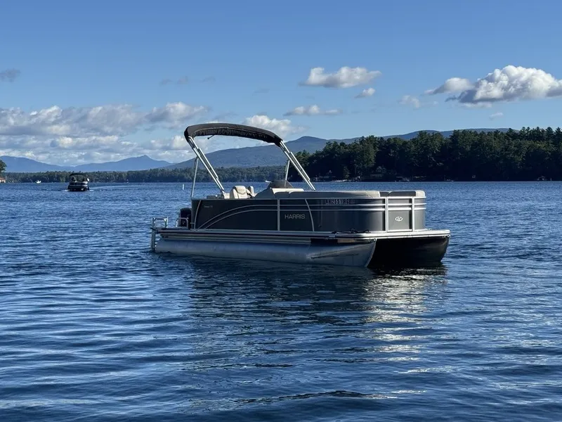 Slide: The Image of Harris Cruiser 210 2019 - 4