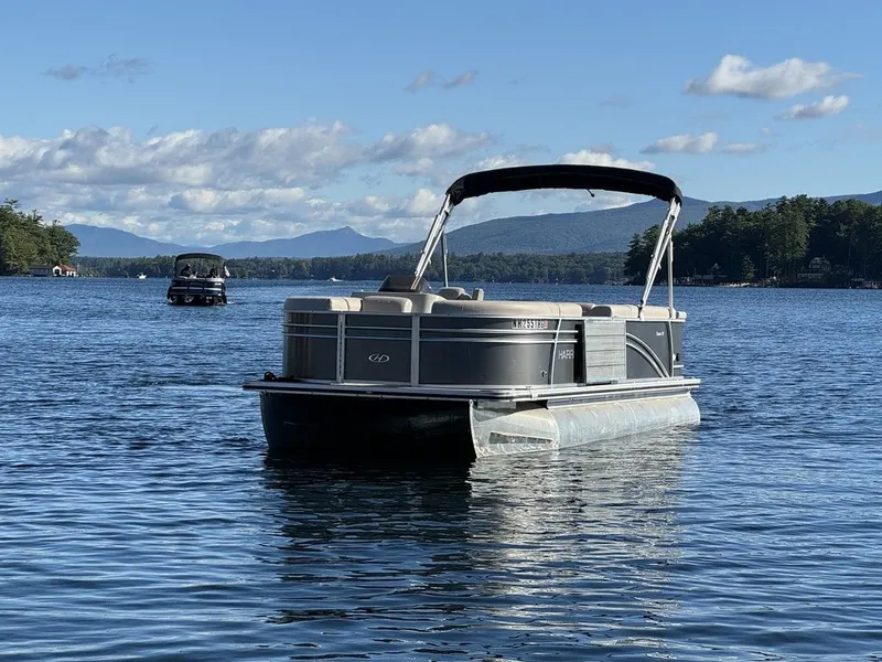 Slide: The Image of Harris Cruiser 210 2019 - 6