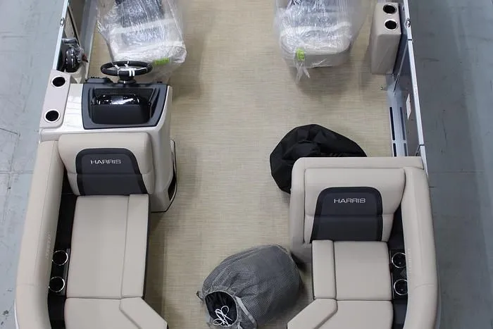 Slide: The Image of Harris Cruiser 210 SLDH 2025 - 3