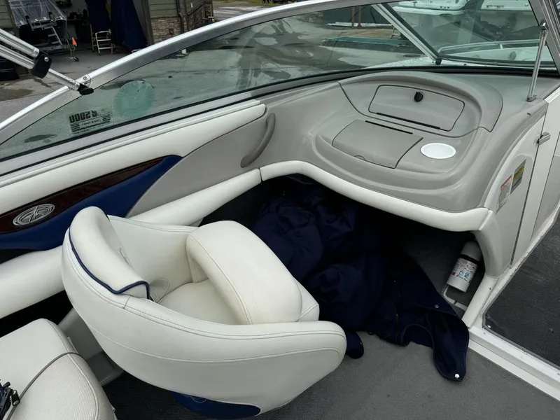 Slide: The Image of Monterey 228 SI Montura BR 2003 - 20