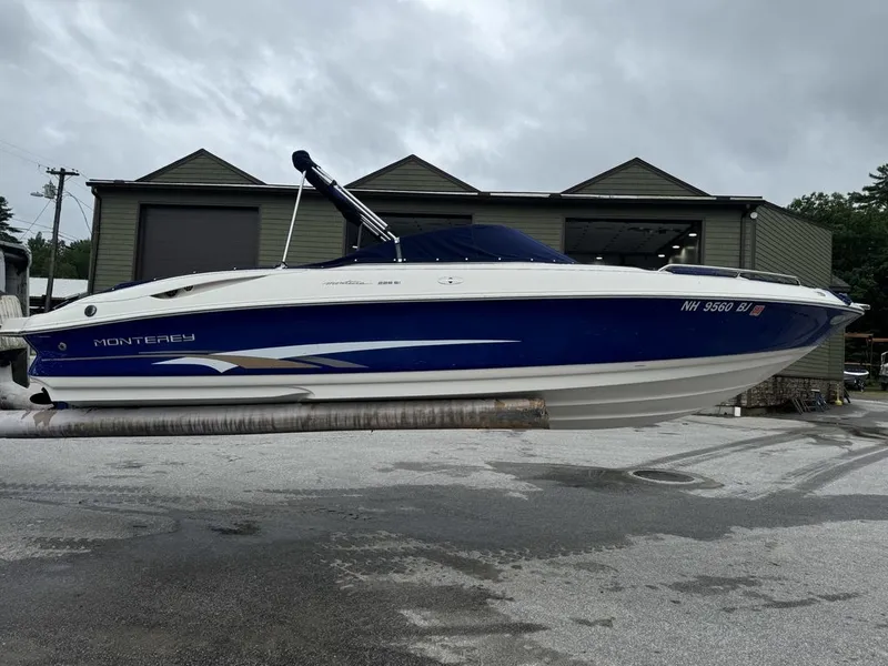 Slide: The Image of Monterey 228 SI Montura BR 2003 - 7