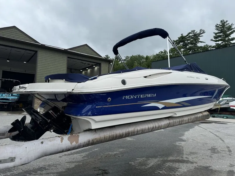Slide: The Image of Monterey 228 SI Montura BR 2003 - 8