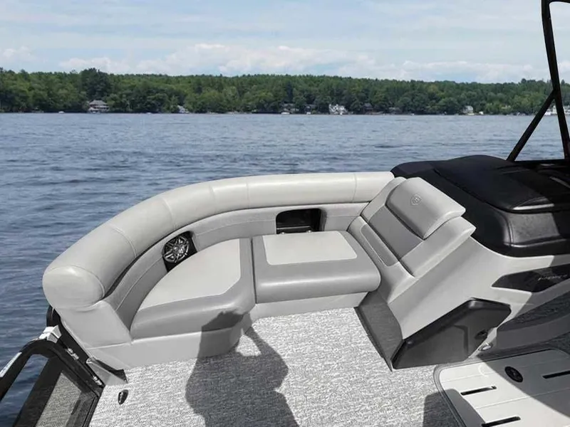 Slide: The Image of Premier 210 Sunsation RF 2024 - 13