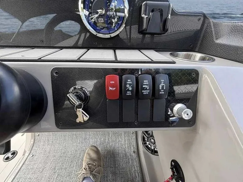 Slide: The Image of Premier 210 Sunsation RF 2024 - 14