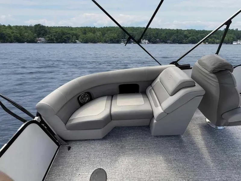 Slide: The Image of Premier 210 Sunsation RF 2024 - 6